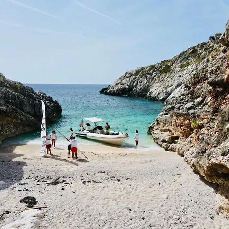Luxury 1 * Vlorë